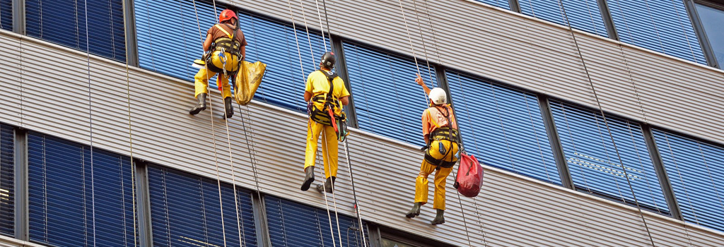 FACADE CLEANING